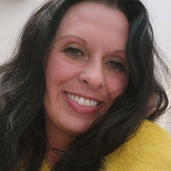 Meet your Posher, Kimberly - Picture 6 of 12